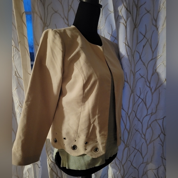 Roz & Ali Cream Jacket – Open-Front, Grommet Scalloped Hem, Size S - Picture 6 of 9